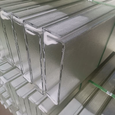 Duurzaam warmte-isolerend glas energiebesparend gebouw thermisch geïsoleerd glas